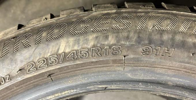 Bridgestone Blizzak LM-001 225/45 R18 91H