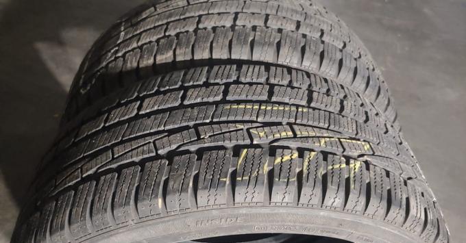 Goodyear UltraGrip Performance 225/40 R18 92V