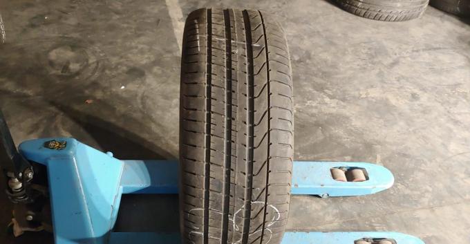 Pirelli P Zero 285/40 R22 106Y