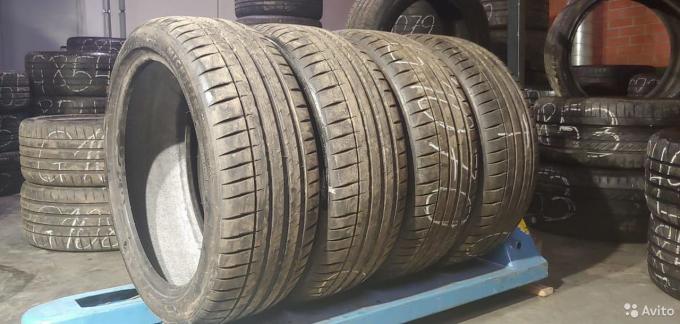 Michelin Pilot Sport 4 225/45 R19 96W