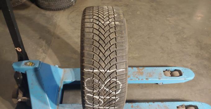 Bridgestone Blizzak LM-005 235/50 R19 103V