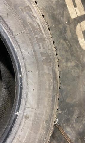 Kumho I'Zen KW22 235/60 R16 104T