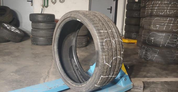 Pirelli P Zero 275/30 R21 98Y