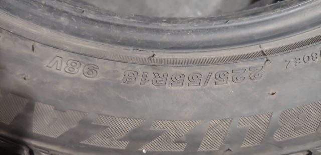 Bridgestone Blizzak LM-80 Evo 225/55 R18 98V