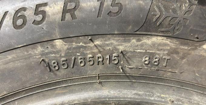 Michelin Alpin 6 185/65 R15 88T