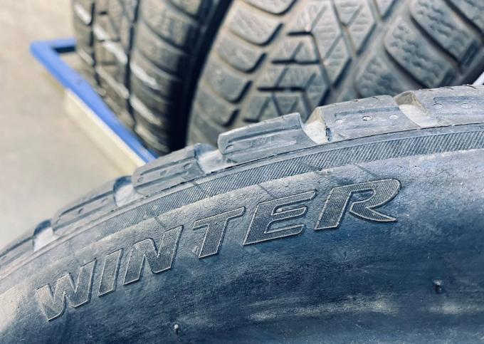 Pirelli Winter Sottozero 3 215/55 R17 98H