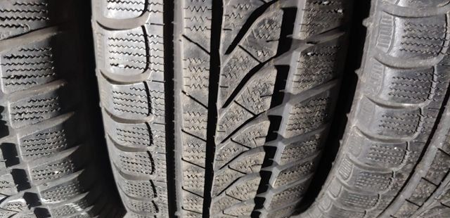 Dunlop SP Winter Response 185/60 R15 88T