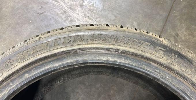 Dunlop Winter Sport 5 215/45 R18 93V