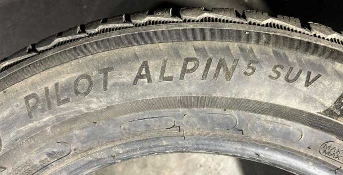 Michelin Pilot Alpin 5 SUV 225/60 R18 104H