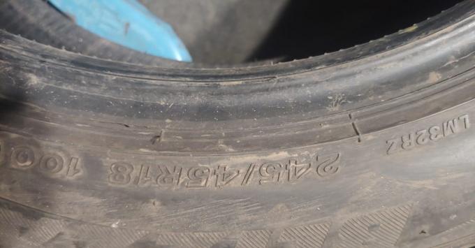 Bridgestone Blizzak LM-32 245/45 R18 100V