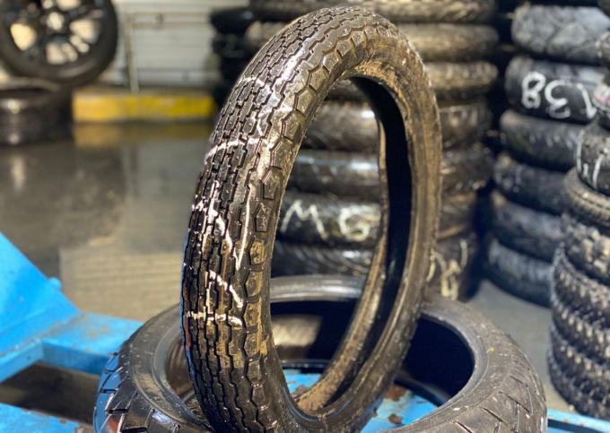 100/90V18 Dunlop Gold seal F11