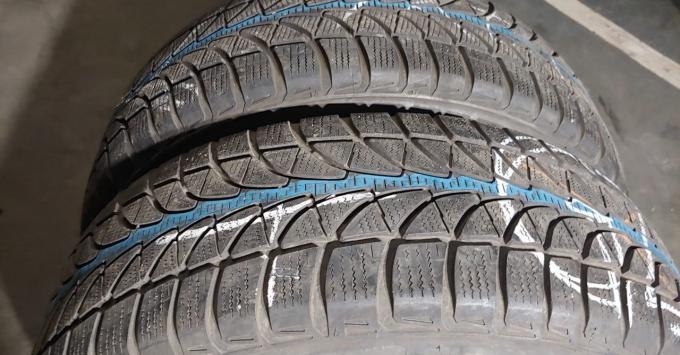 Bridgestone Blizzak LM-32 215/60 R16 99H