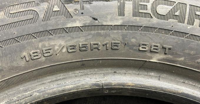 Esa-Tecar Super Grip 9 185/65 R15 88T