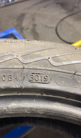 Nokian Tyres WR A4 255/45 R19 104V