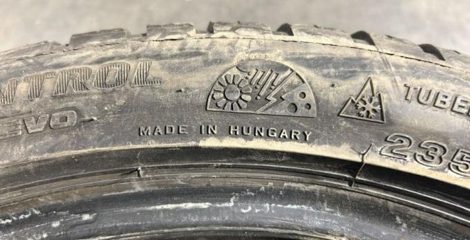 Bridgestone Weather Control A005 Evo 235/40 R18 95W