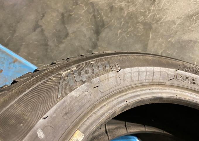 Michelin Alpin A4 185/60 R15 88T