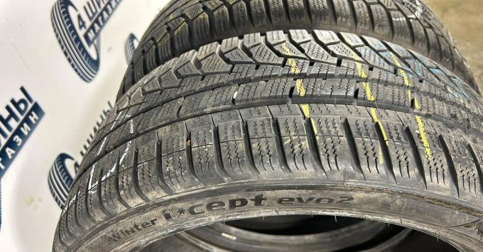 Hankook Winter I'Cept Evo2 W320 215/45 R17 91V