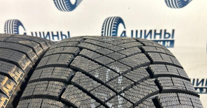 Pirelli Ice Zero FR 255/45 R20 105H