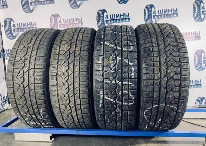 Kumho I'Zen RV Asymmetric 225/55 R18 102H