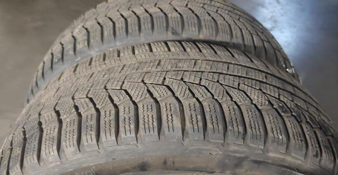 Hankook Winter I'Cept Evo2 W320A SUV 235/50 R19 103V