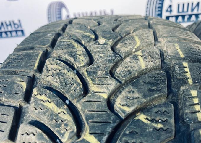 Bridgestone Blizzak LM-32C 215/60 R16C 103T