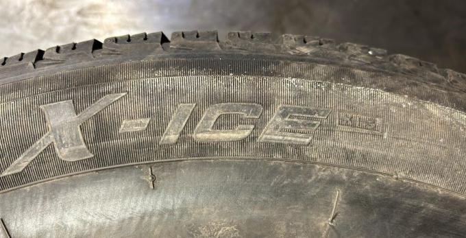 Michelin X-Ice XI3 225/60 R17 99H