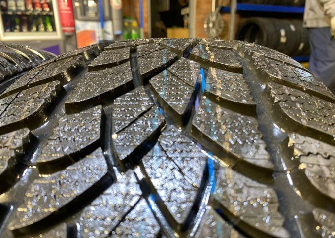 Dunlop SP Winter Sport 3D 235/45 R18 98H