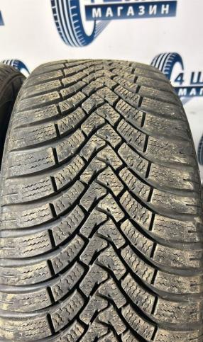 Falken Eurowinter HS01 215/45 R18 93V