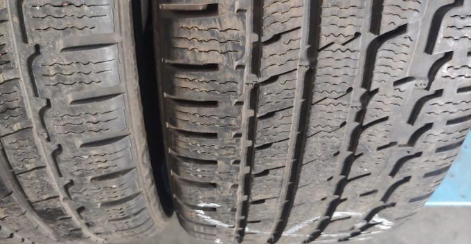 Kumho I'Zen KW27 235/35 R19 91W