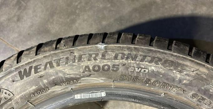 Bridgestone Weather Control A005 Evo 215/50 R17 95H