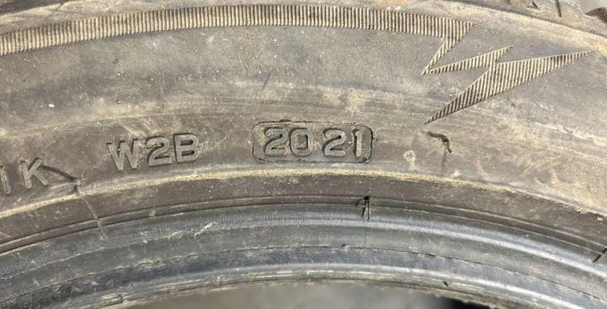 Bridgestone Blizzak LM-005 245/45 R18 100V