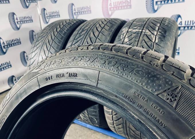 Goodyear UltraGrip 255/50 R19 107V