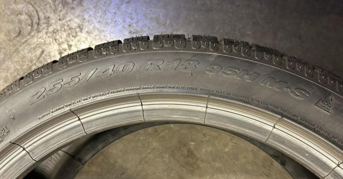 Pirelli Winter 210 SnowControl Serie II 255/40 R18 95H