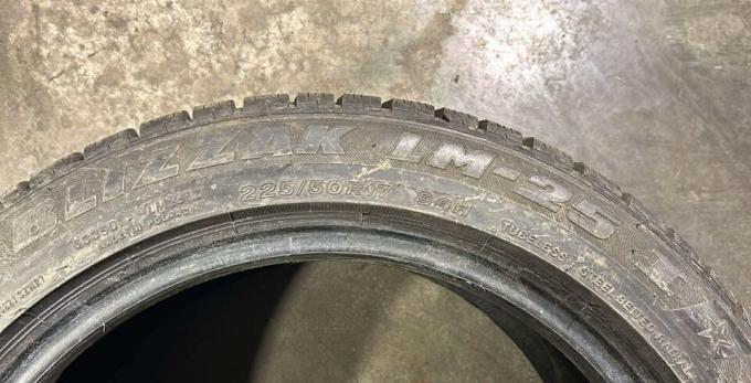 Bridgestone Blizzak LM-25 225/50 R17 94H