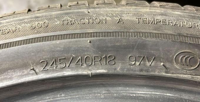 Hankook Kinergy 4S2 H750 245/40 R18 97V