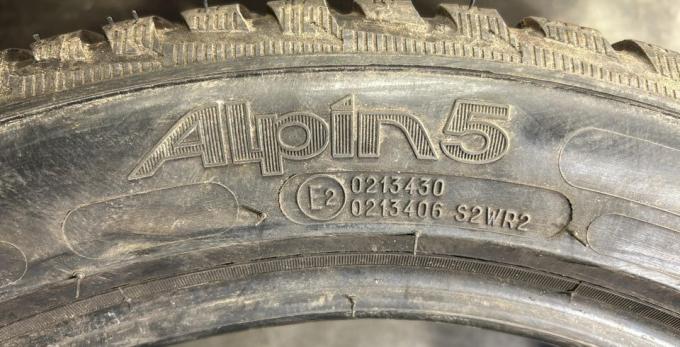 Michelin Alpin 5 205/50 R17 93H