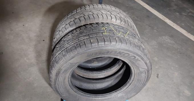 Hankook Winter I'Cept Evo 235/60 R16 100H