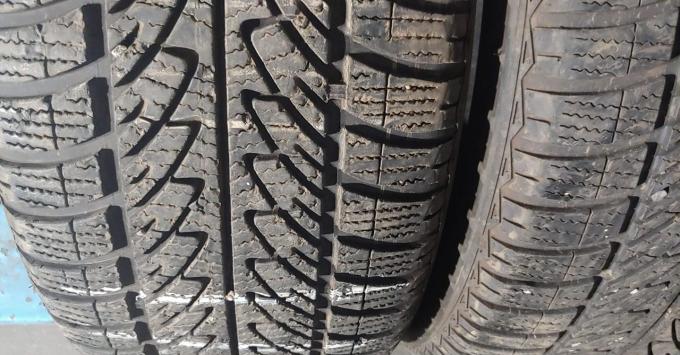 Goodyear UltraGrip 8 Performance 225/40 R18 92V