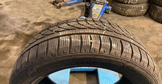 Premada Winter W300 195/50 R16 84H