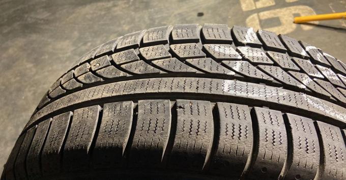 Hankook Icebear W300 195/50 R16 84H