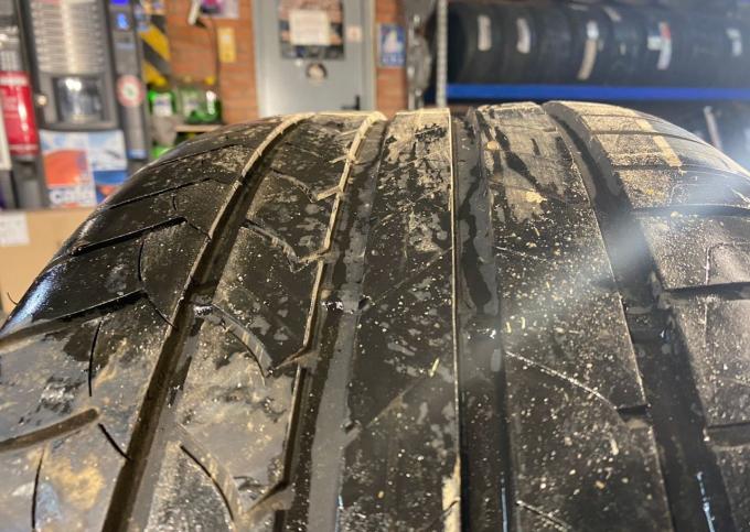 Goodyear EfficientGrip 275/40 R19 101Y