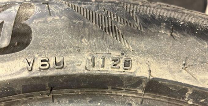 Bridgestone Blizzak LM-005 225/50 R17 98H