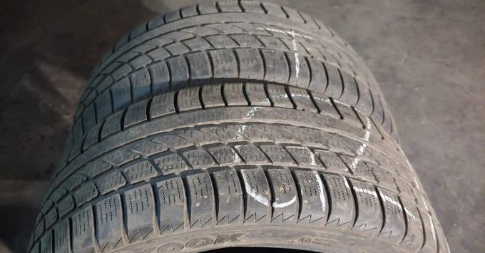 Hankook IceBear W300 225/40 R18 92V