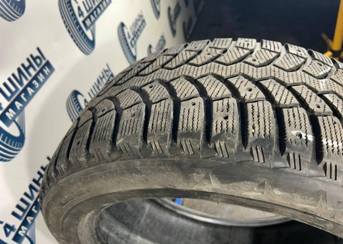 Bridgestone Blizzak Spike-01 255/50 R19 107T