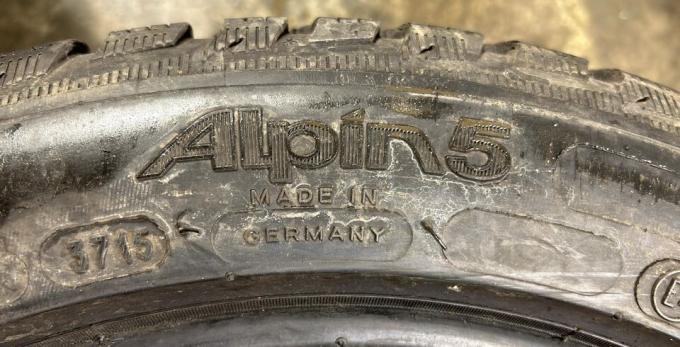 Michelin Alpin 5 215/45 R16 91H