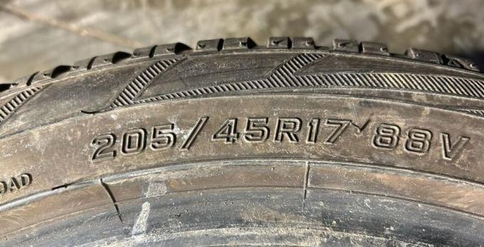 Falken Eurowinter HS01 205/45 R17 88V