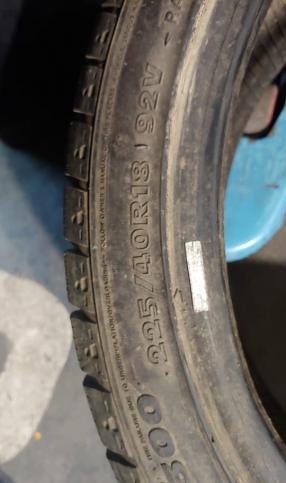 Hankook IceBear W300 225/40 R18 92V