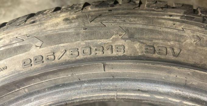 Goodyear UltraGrip Performance Gen-1 225/50 R18 99V