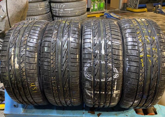 Bridgestone Potenza RE050A 235/45 R18 94Y