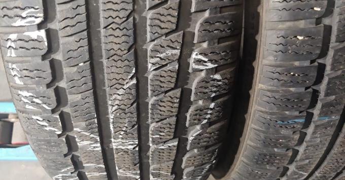 Kumho I'Zen KW27 225/45 R18 95V